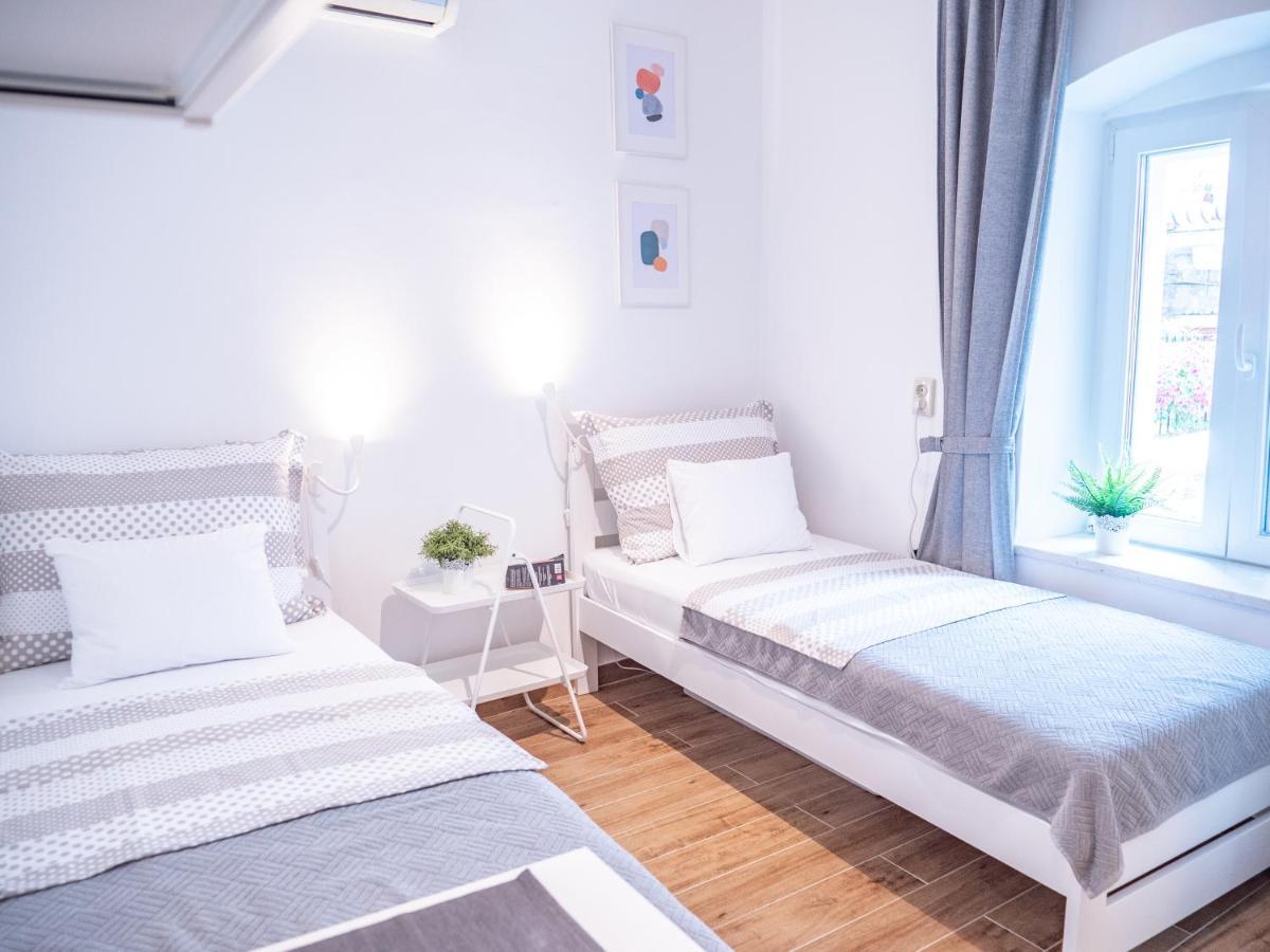 Charming Pinna Apartment Hvar Town