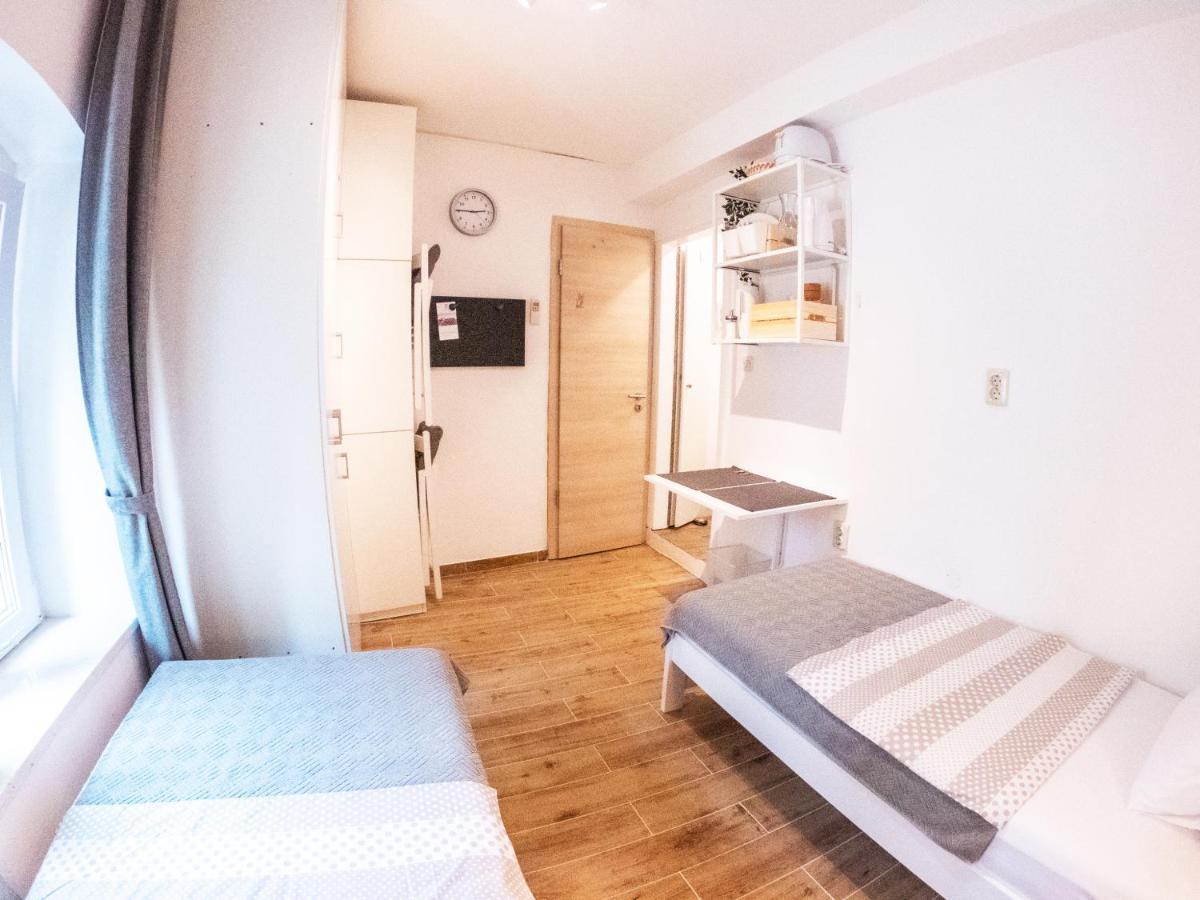 Charming Pinna Apartment Hvar Town